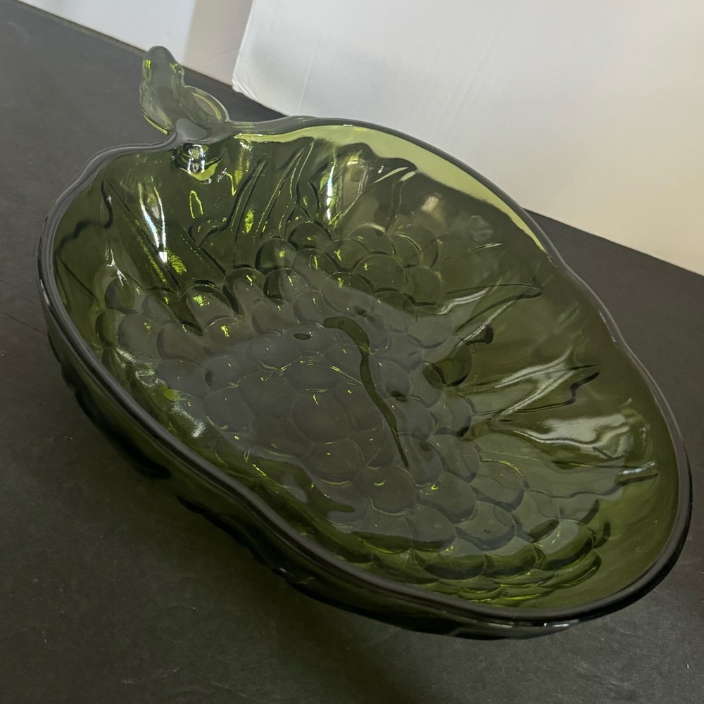Indiana Glass - Grape Bunch Center Piece Bowl